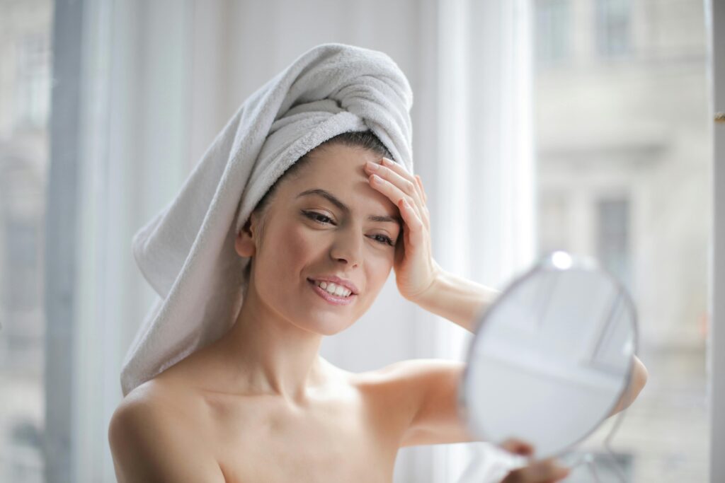 Daily eco-friendly skincare routine in New Zealand with natural beauty products